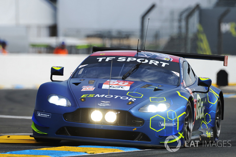 #90 TF Sport Aston Martin Vantage: Salih Yoluc, Euan Alers-Hankey, Charles Eastwood