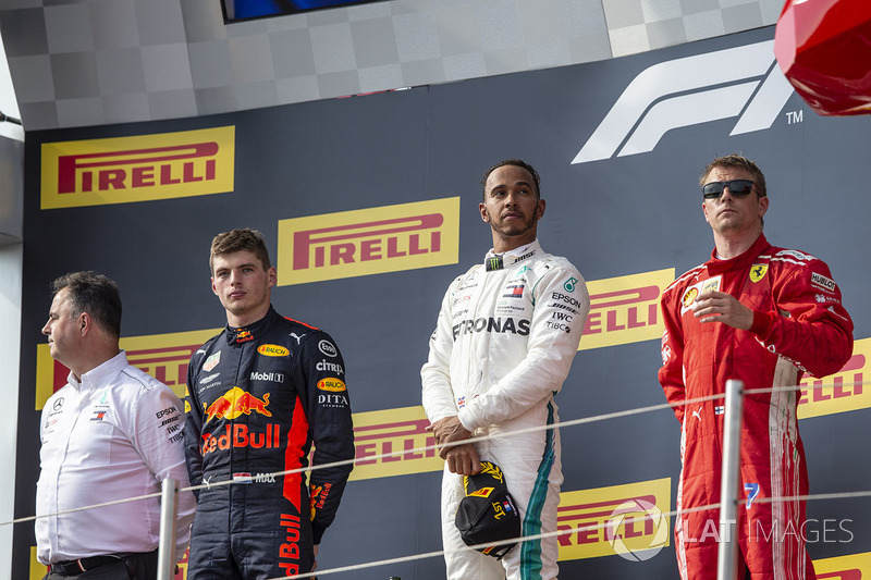 Льюис Хэмилтон, Mercedes AMG F1, менеджер команды Рон Мидоуз, Макс Ферстаппен, Red Bull Racing, Кими Райкконен, Ferrari