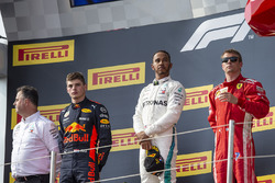 Ron Meadows, Mercedes AMG F1 Team Manager, Max Verstappen, Red Bull Racing, Lewis Hamilton, Mercedes-AMG F1 and Kimi Raikkonen, Ferrari on the podium