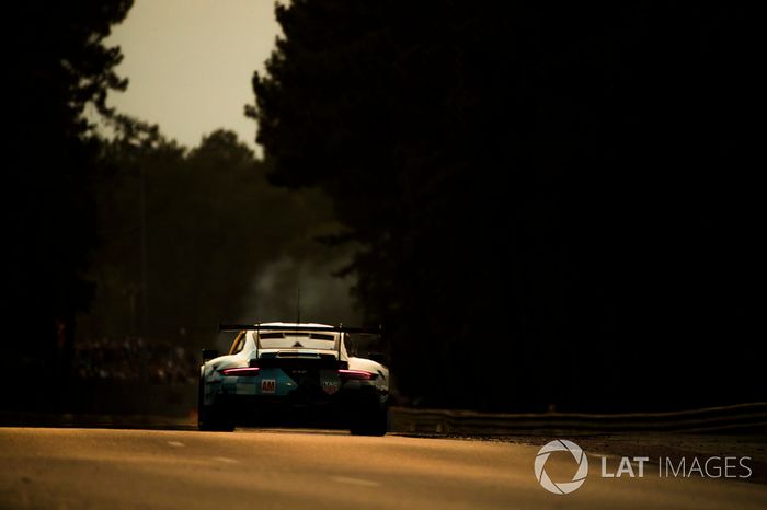 #88 Dempsey Proton Competition Porsche 911 RSR: Matteo Cairoli, Khaled Al Qubaisi, Giorgio Roda