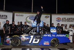 Brett Moffitt, Hattori Racing Enterprises, AISIN Atlanta Toyota Tundra in victory lane