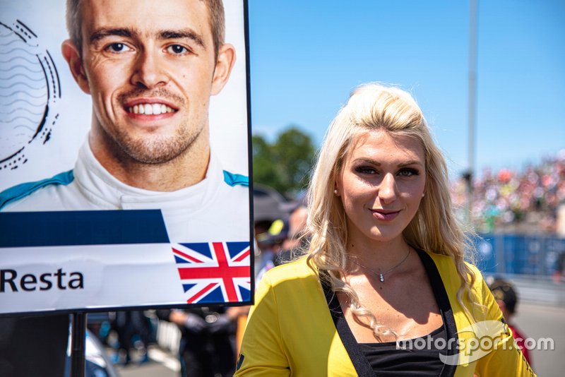 Grid girl, Paul Di Resta, R-Motorsport, Aston Martin Vantage AMR