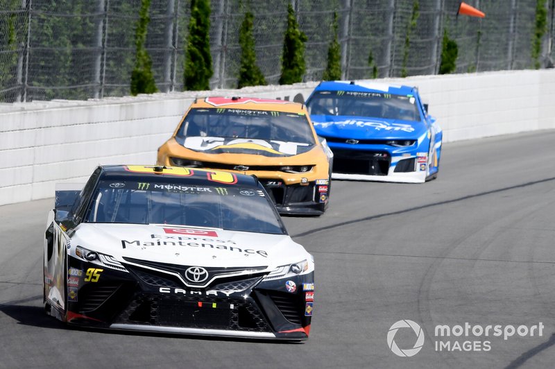  Matt DiBenedetto, Leavine Family Racing, Toyota Camry Toyota Express Maintenance,  Daniel Hemric, Richard Childress Racing, Chevrolet Camaro Caterpillar