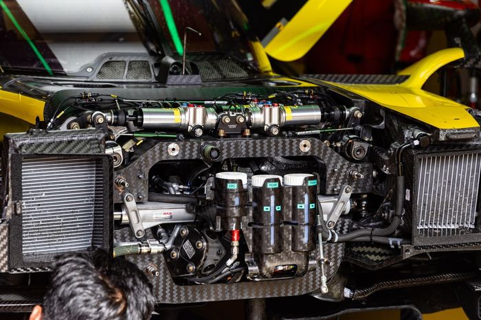 #83 AF Corse Ferrari 499P: Robert Kubica, Yifei Ye, Philip Hanson