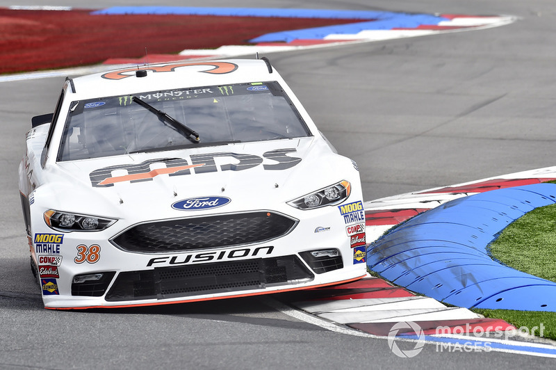 30. David Ragan, Front Row Motorsports, Ford Fusion MDS Transport