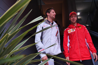 Romain Grosjean, Haas F1 Team, Sebastian Vettel, Ferrari