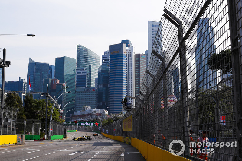 Карлос Сайнс, Renault Sport F1 Team RS18