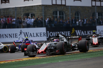 Romain Grosjean, Haas F1 Team VF-18, Kevin Magnussen, Haas F1 Team VF-18, Pierre Gasly, Toro Rosso STR13