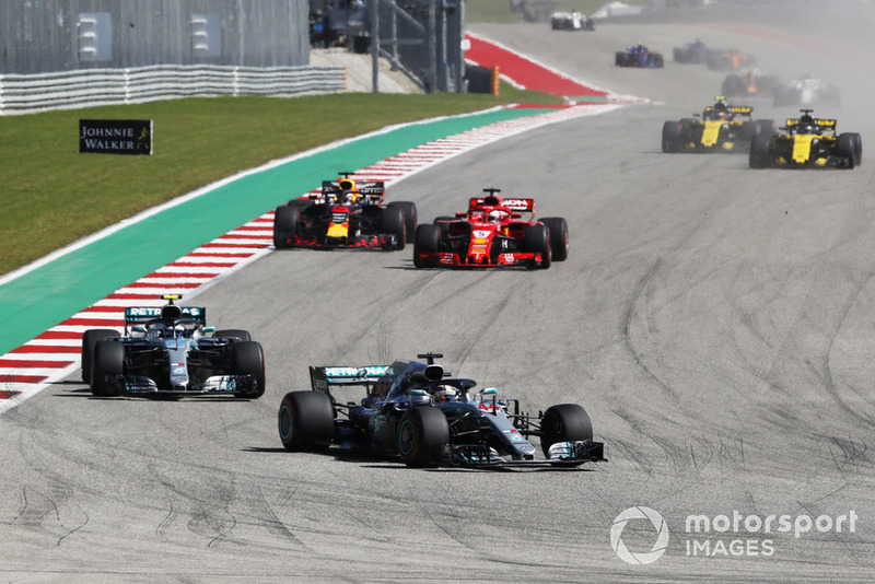 Lewis Hamilton, Mercedes AMG F1 W09 EQ Power+, Valtteri Bottas, Mercedes AMG F1 W09 EQ Power+, Sebastian Vettel, Ferrari SF71H y Daniel Ricciardo, Red Bull Racing RB14