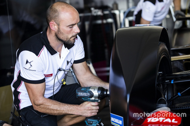 DS Techeetah team at work