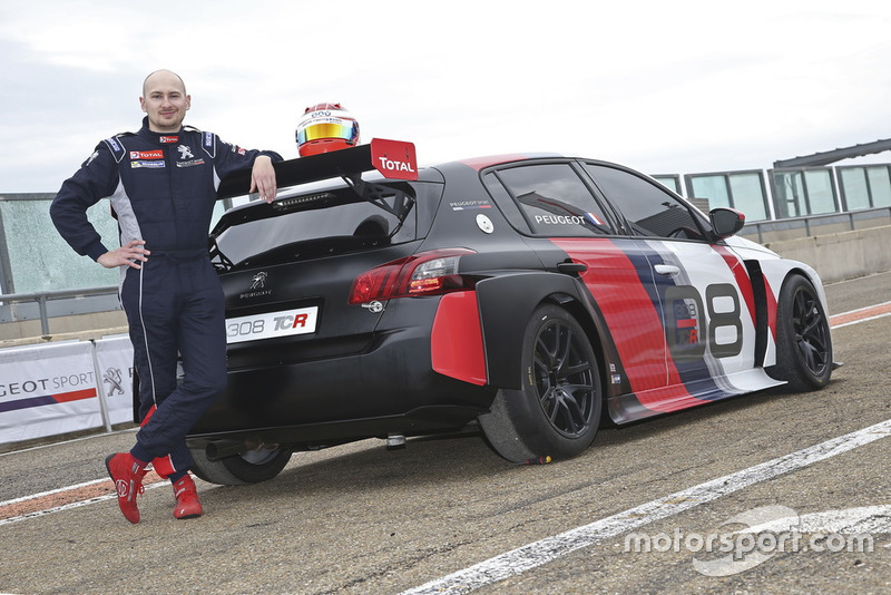 Marko Knab, Editor Motorsport.com Deutschland with the Peugeot 308 TCR