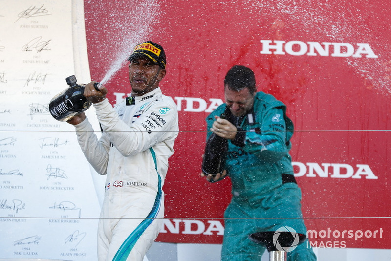 Podio: ganador de la carrera Lewis Hamilton, Mercedes AMG F1