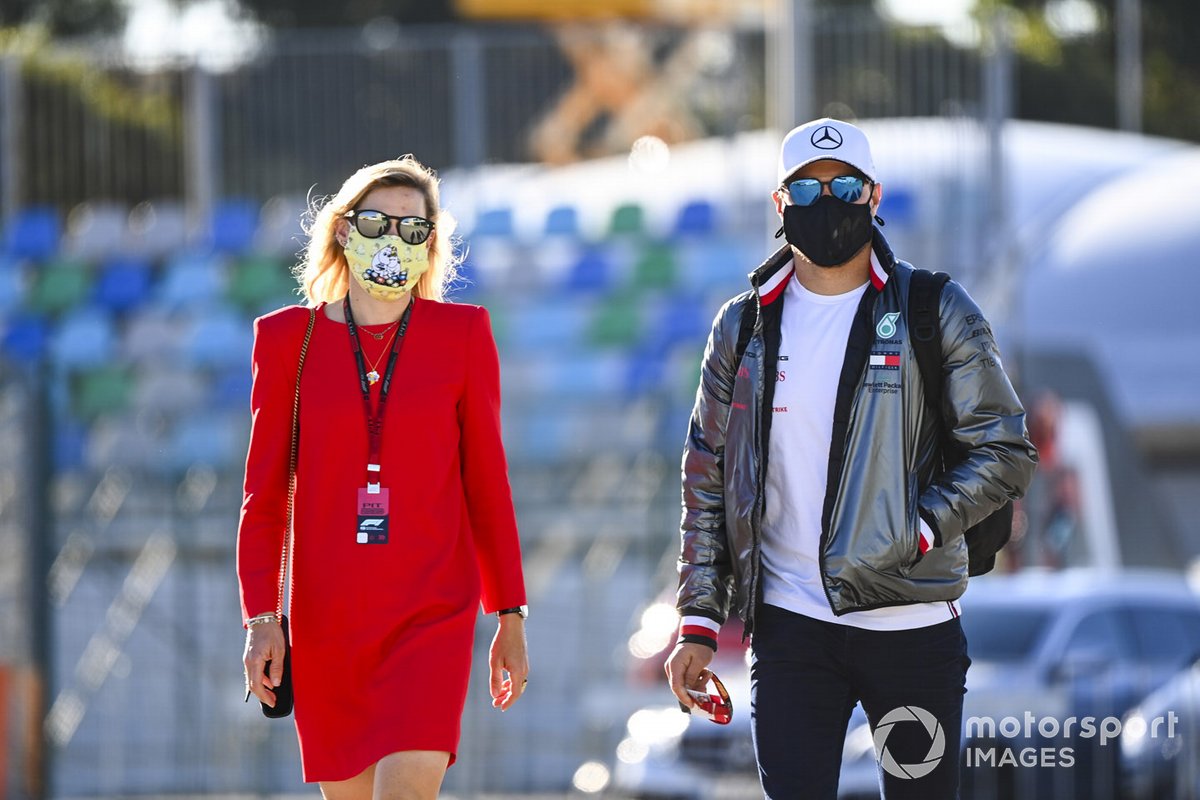 Tiffany Cromwell y Valtteri Bottas, Mercedes-AMG F1