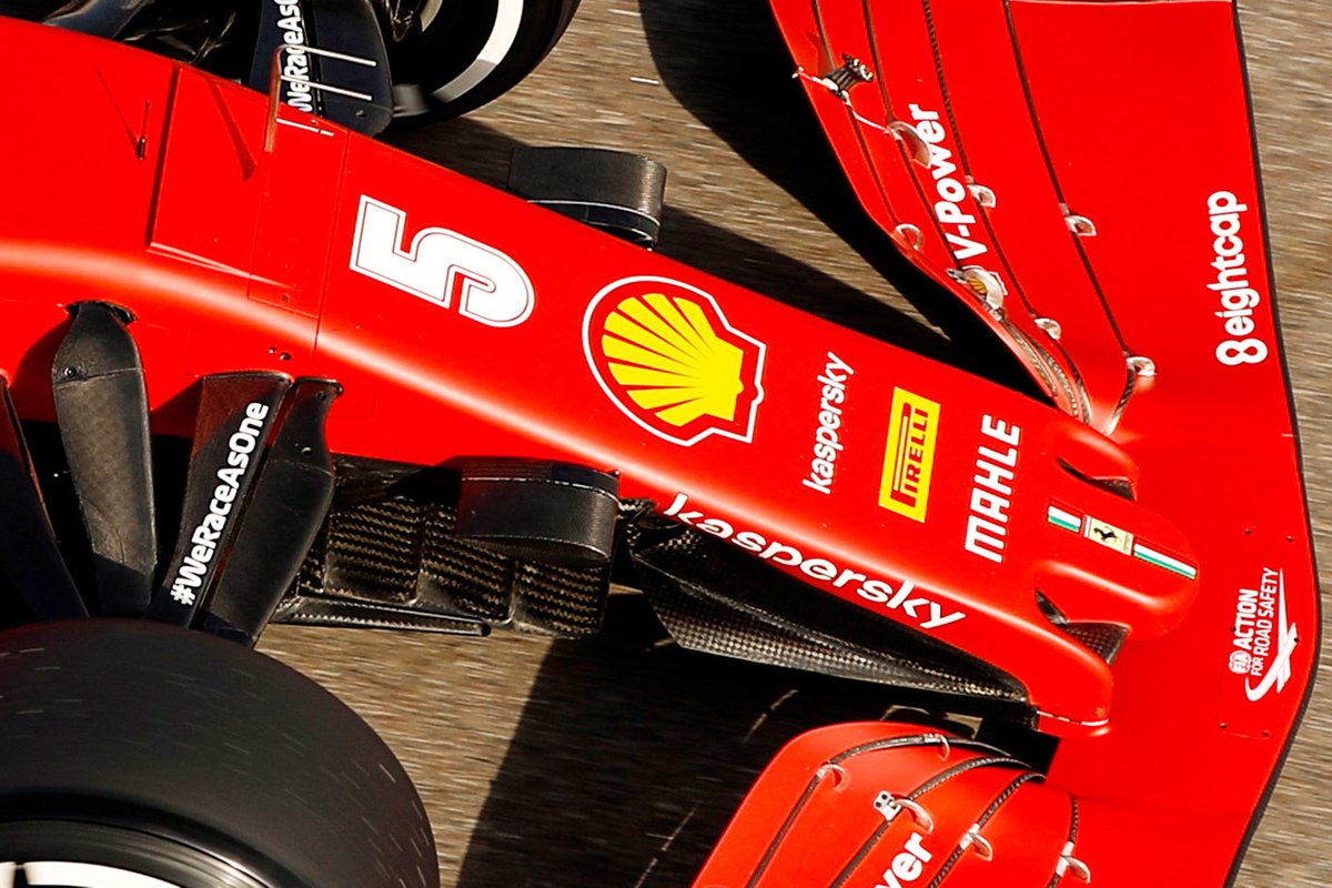 Dettaglio del muso della Ferrari SF1000