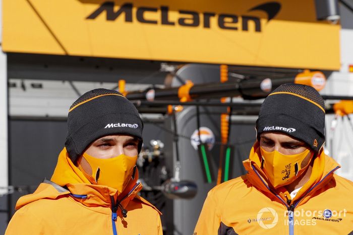 Lando Norris, McLaren and Carlos Sainz Jr., McLaren 