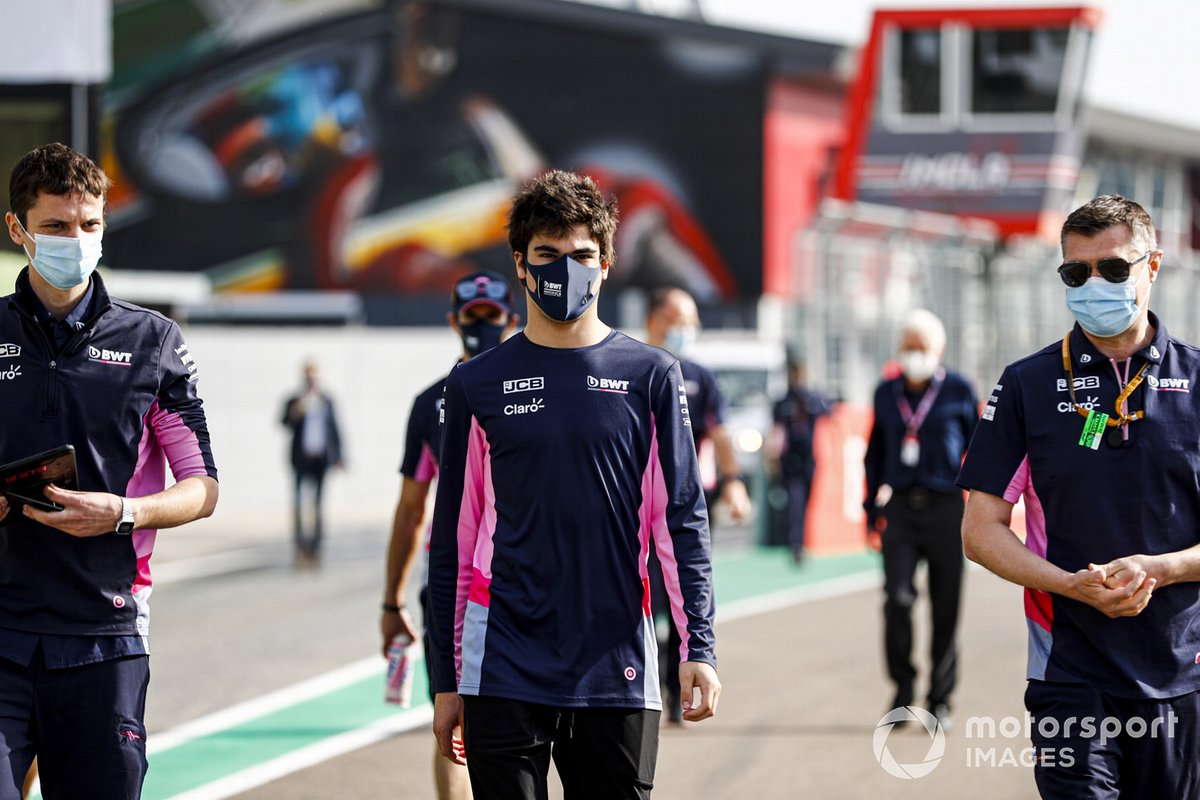 Lance Stroll, Racing Point e il team Racing Point percorrono a piedi la pista
