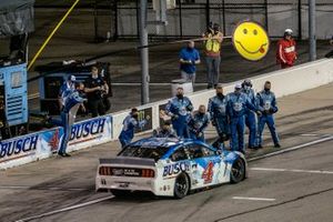 Race Winner Kevin Harvick, Stewart-Haas Racing, Ford Mustang