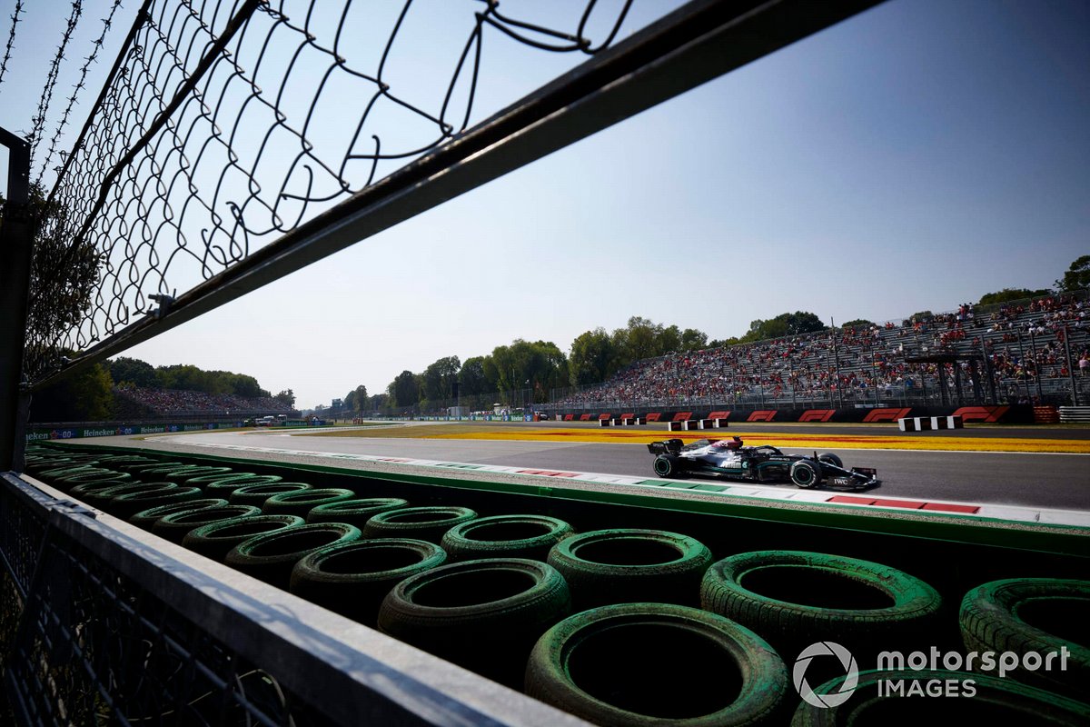 Lewis Hamilton, Mercedes W12