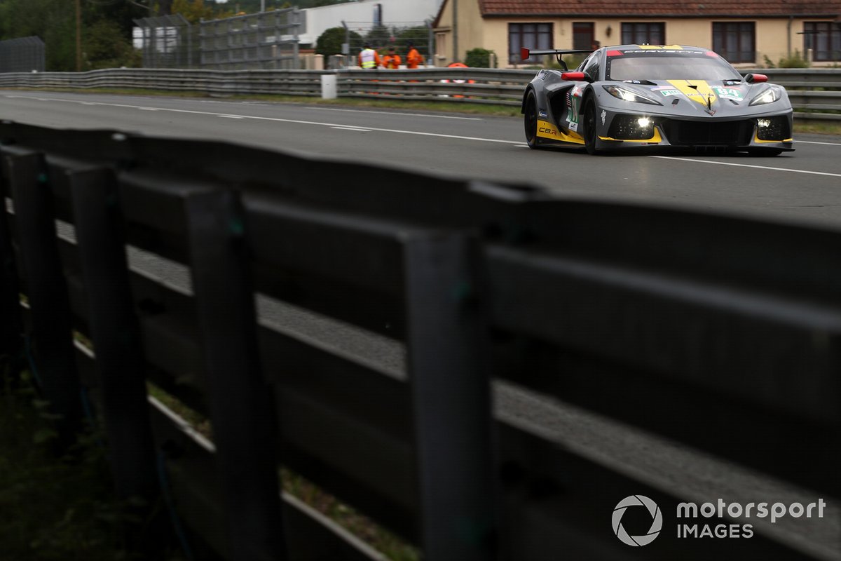 #64 Corvette Racing Chevrolet Corvette C8.R LMGTE Pro, Tommy Milner, Nicholas Tandy, Alexander Sims