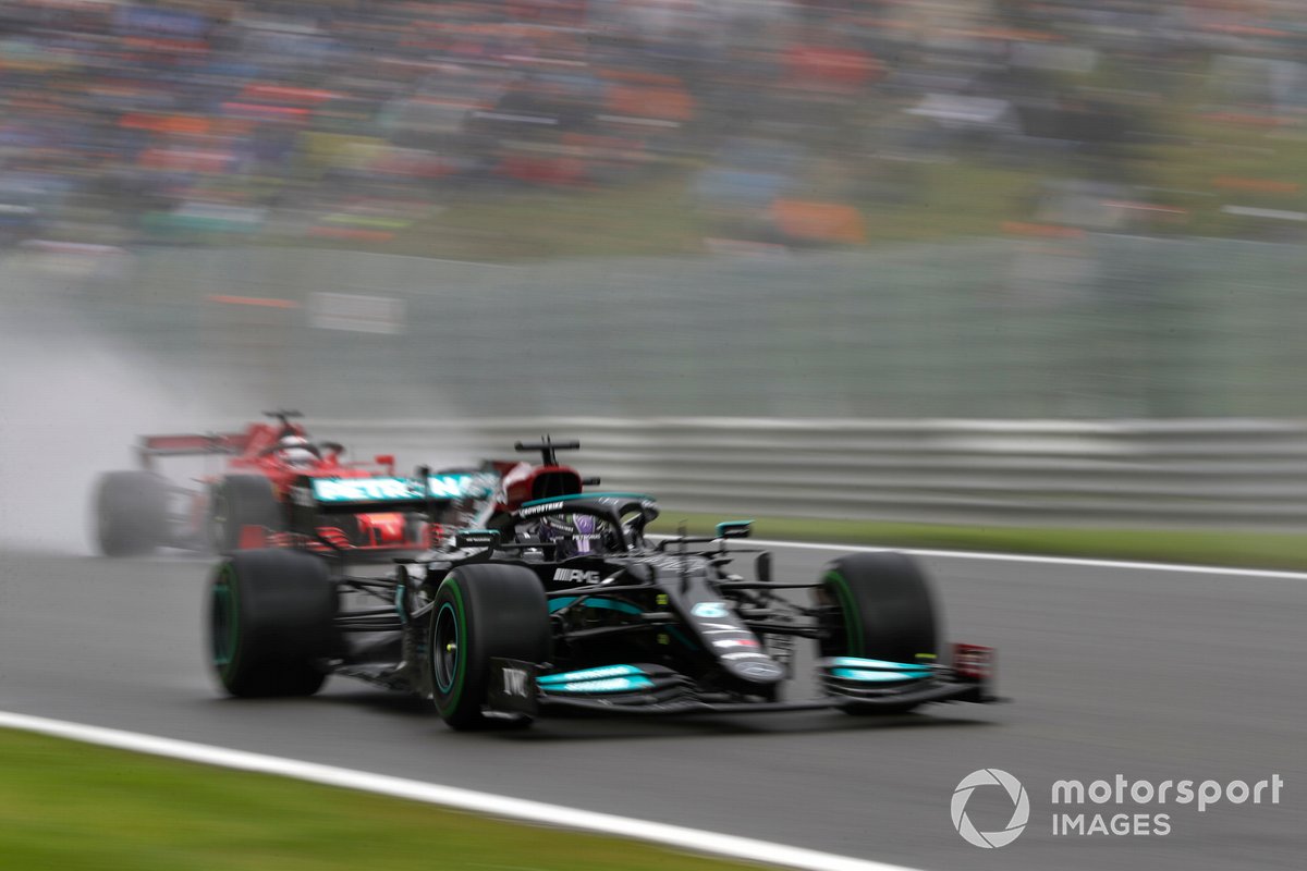 Lewis Hamilton, Mercedes W12, Charles Leclerc, Ferrari SF21