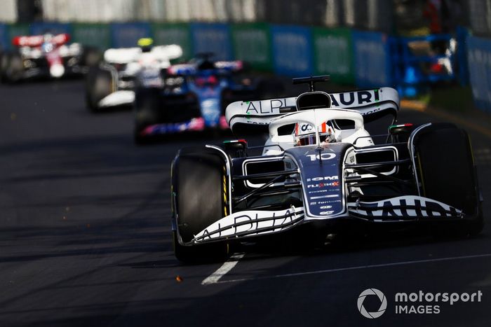 Pierre Gasly, AlphaTauri AT03, Fernando Alonso, Alpine A522