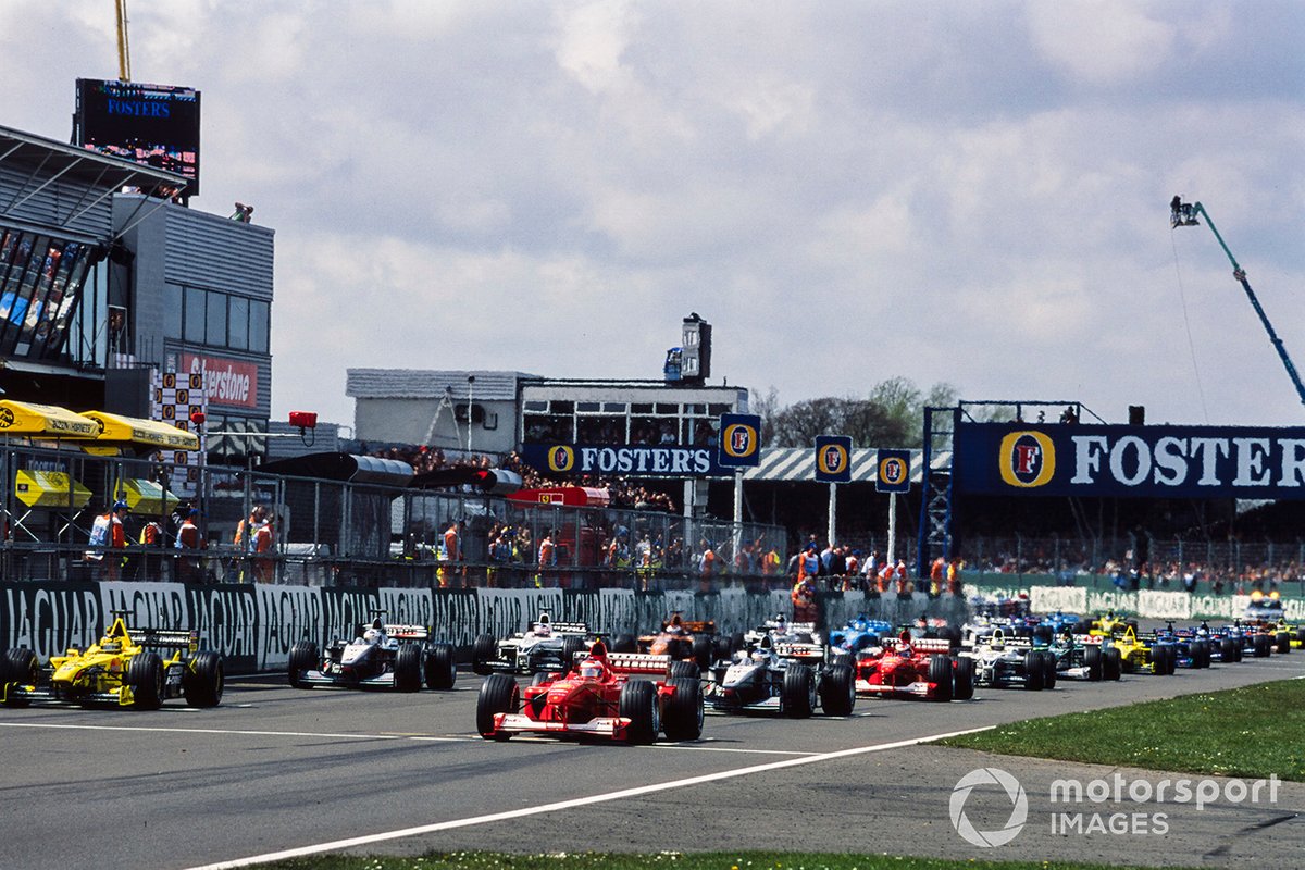 Rubens Barrichello, Ferrari F1-2000, e Heinz-Harald Frentzen, Jordan EJ10 Mugen-Honda, in prima fila, GP della Gran Bretagna del 2000