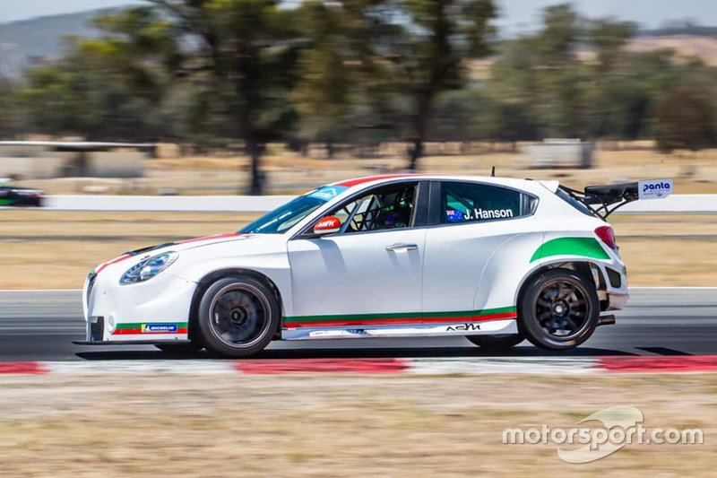 Jay Hanson, Ashley Seward Motorsport, Alfa Romeo Giulietta Veloce TCR