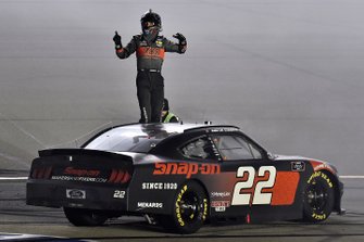 Race Winner Austin Cindric, Team Penske, Ford Mustang