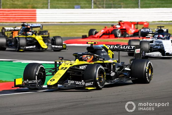 Esteban Ocon, Renault F1 Team R.S.20, Daniil Kvyat, AlphaTauri AT01, Daniel Ricciardo, Renault F1 Team R.S.20