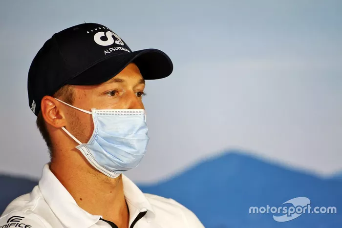 Daniil Kvyat, AlphaTauri en la conferencia de prensa