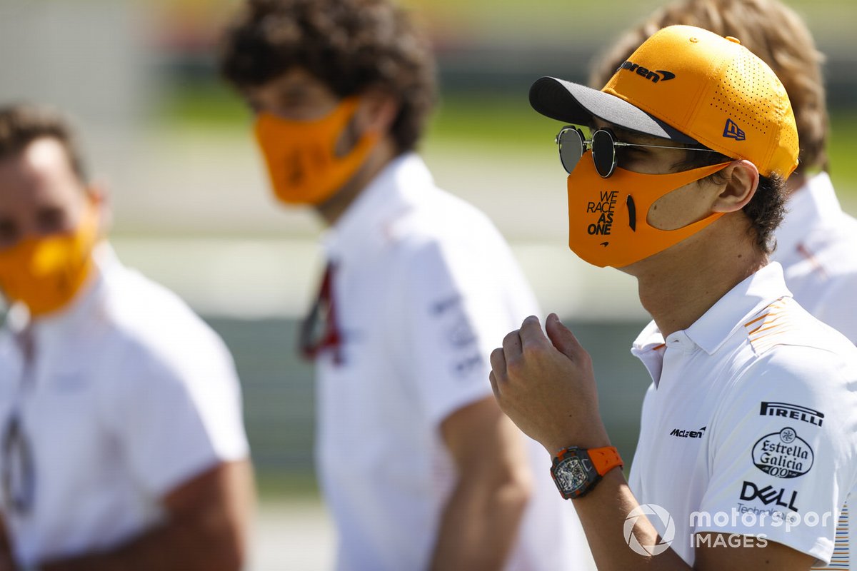 Lando Norris, McLaren walks the track