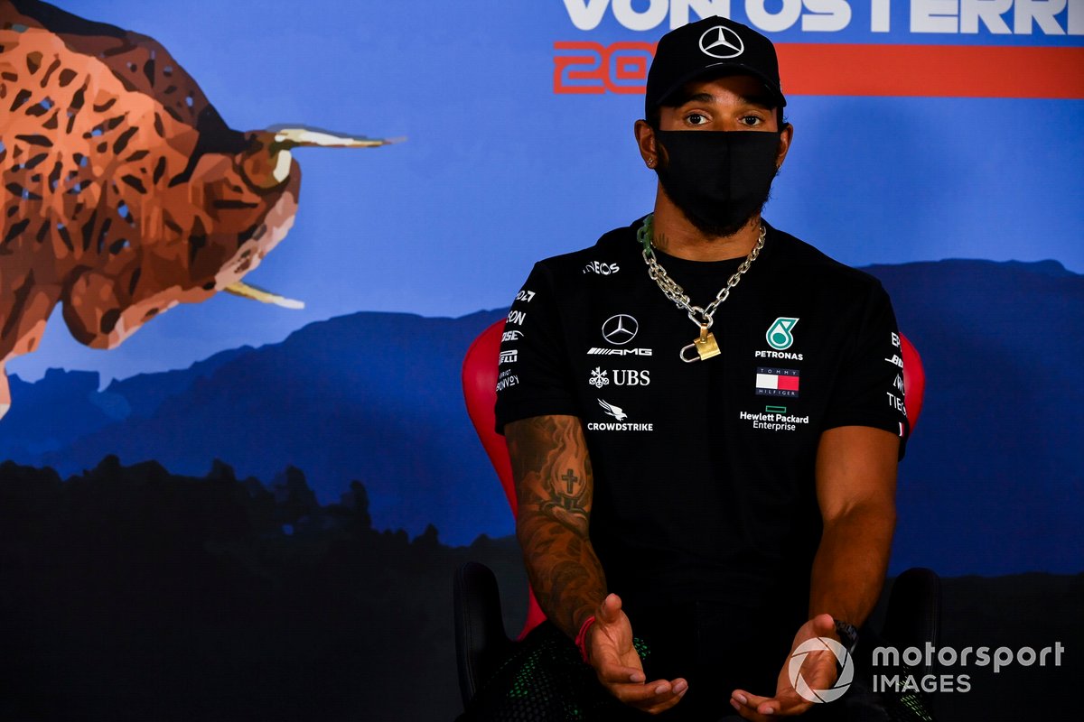 Lewis Hamilton, Mercedes AMG F1 durante la conferenza stampa