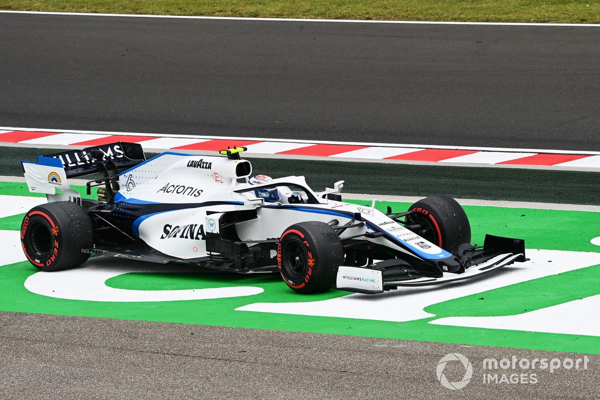 Nicholas Latifi, Williams FW43, off track