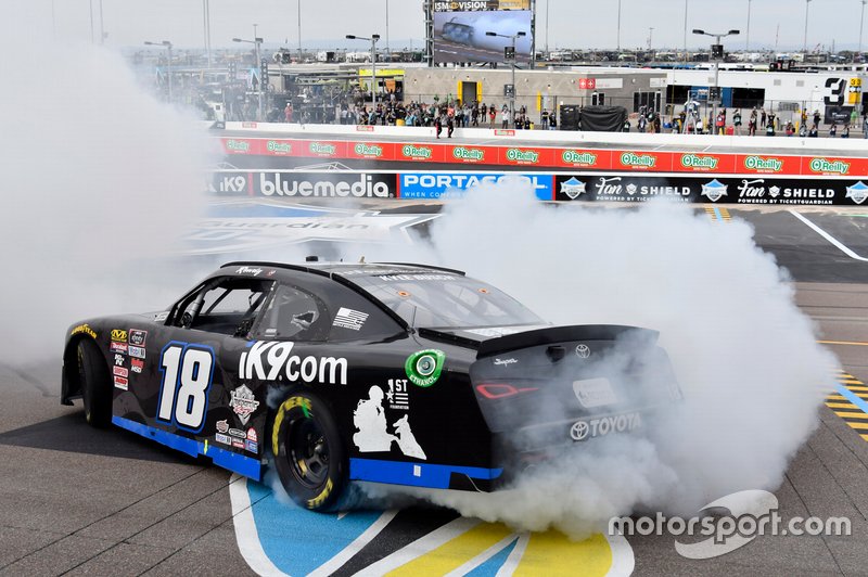 Ganador Kyle Busch, Joe Gibbs Racing, Toyota Supra Extreme Concepts/iK9