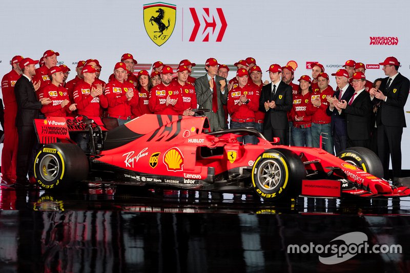 Charles Leclerc, Ferrari, Sebastian Vettel, Ferrari with Ferrari team members