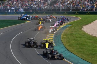 Kevin Magnussen, Haas F1 Team VF-19, Nico Hulkenberg, Renault F1 Team R.S. 19, Romain Grosjean, Haas F1 Team VF-19, Kimi Raikkonen, Alfa Romeo Racing C38, Lando Norris, McLaren MCL34