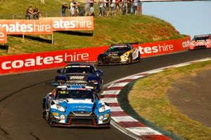 #18 KCMG Nissan GT-R Nismo GT3: Alexandre Imperatori, Oliver Jarvis, Edoardo Liberati