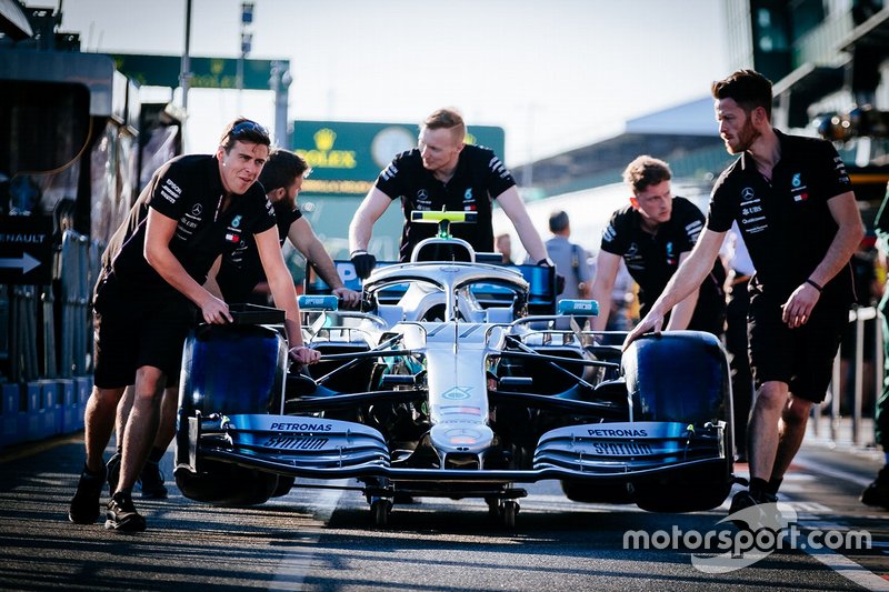 Mercedes AMG F1 W10