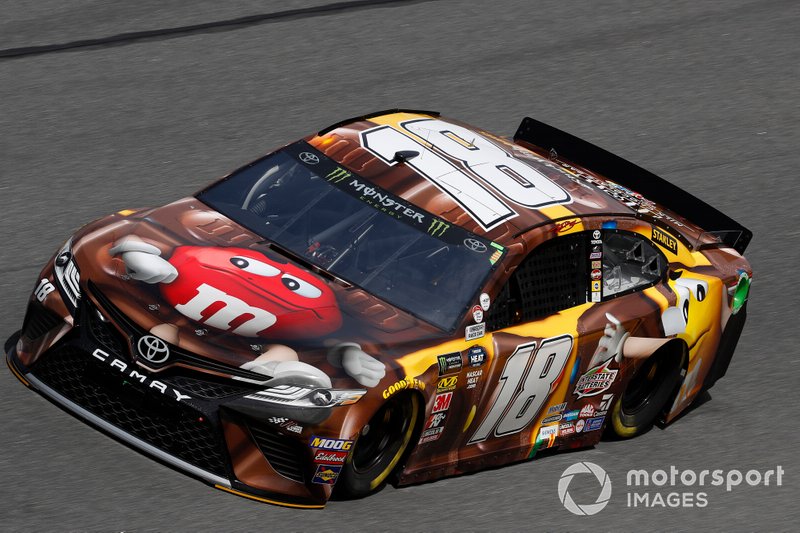 Kyle Busch, Joe Gibbs Racing, Toyota Camry M&M's Chocolate Bar