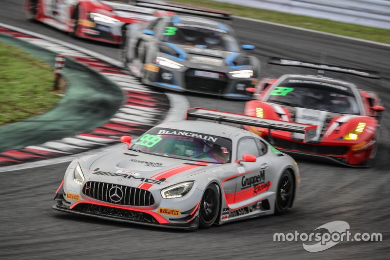 Aksi balapan GT3