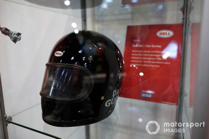 El casco de Dan Gurney
