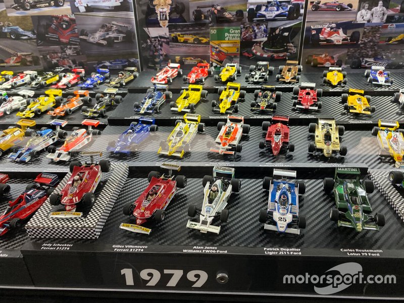 Colección de coches miniatura de F1
