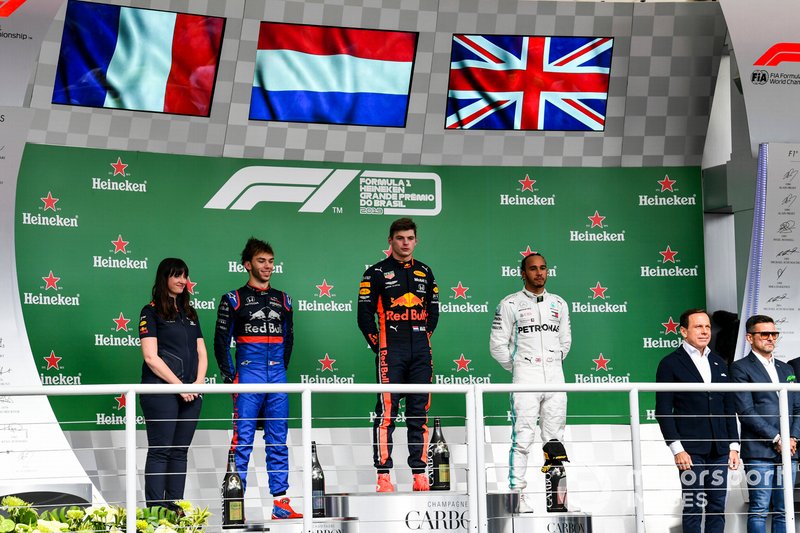 Pierre Gasly, Toro Rosso, Race winner Max Verstappen, Red Bull Racing and Lewis Hamilton, Mercedes AMG F1 on the podium