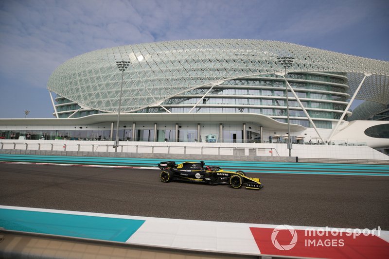 Esteban Ocon, Renault F1 Team R.S. 19