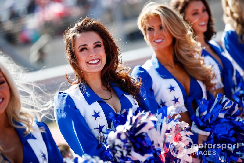 The Dallas Cowboys Cheerleaders entertain the crowds