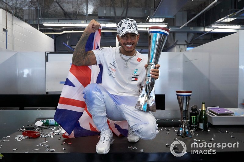 Campeonatos consecutivos de Lewis Hamilton: 3