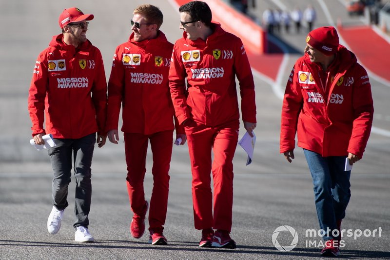 Sebastian Vettel, Ferrari, ispeziona il circuito