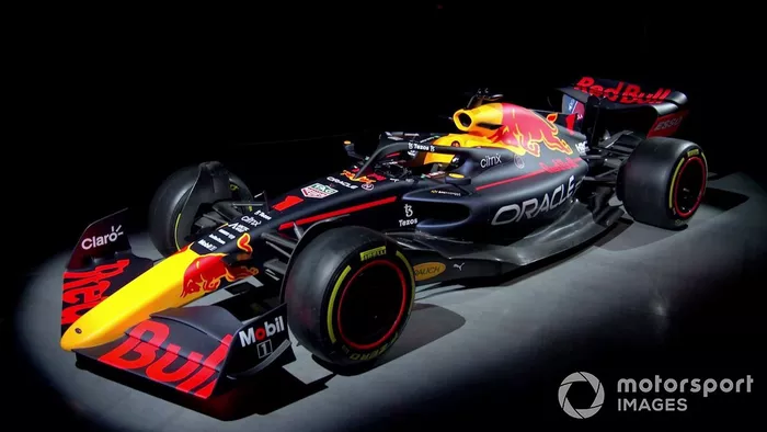 Red Bull RB18
