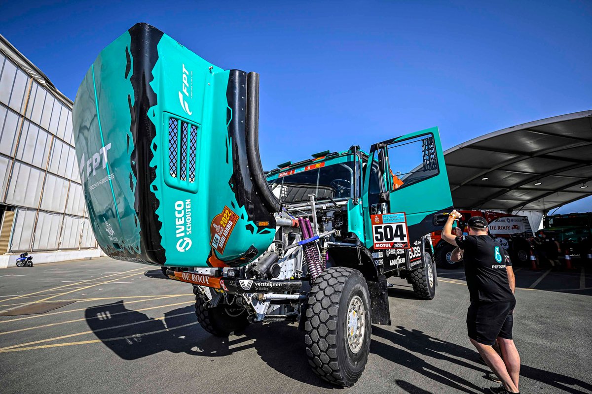 #504 Petronas Team De Rooy Iveco: Janus Van Kasteren, Marcel Snijders, Rodewald Darek