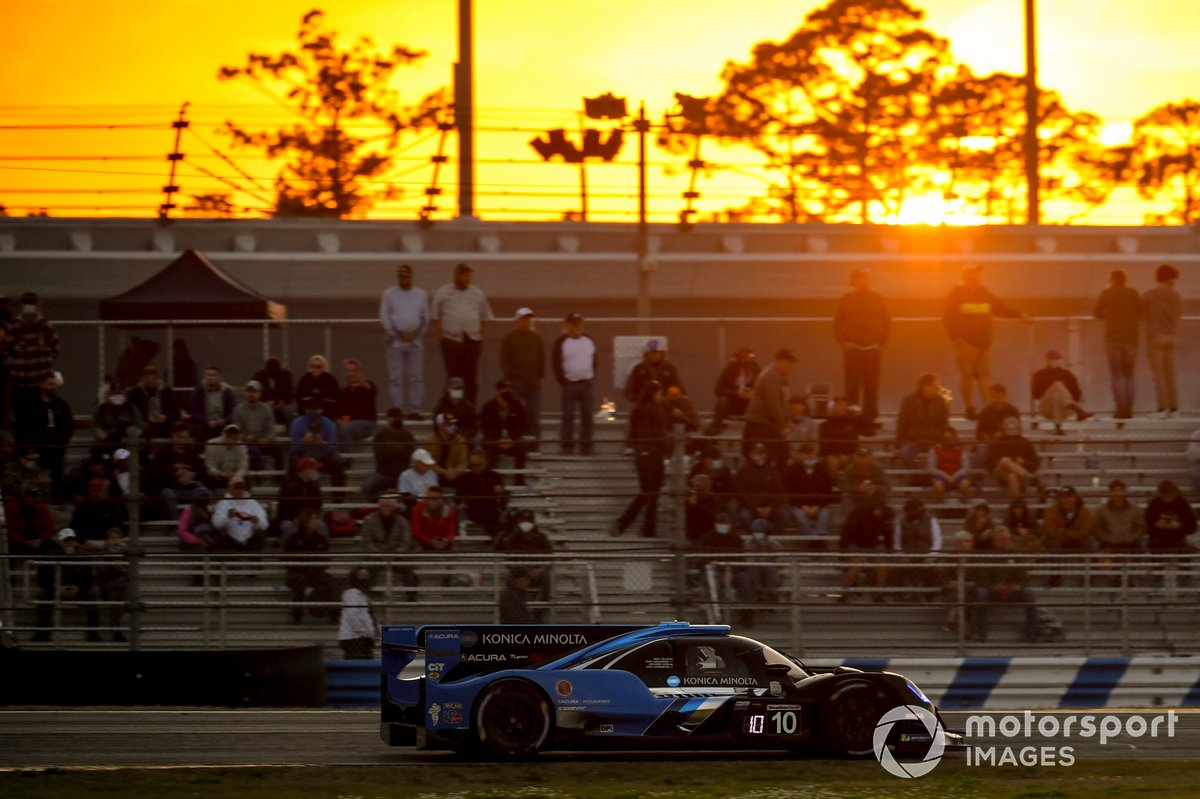 #10 Wayne Taylor Racing Acura ARX-05 Acura DPi: Helio Castroneves, Alexander Rossi, Filipe Albuquerque, Ricky Taylor